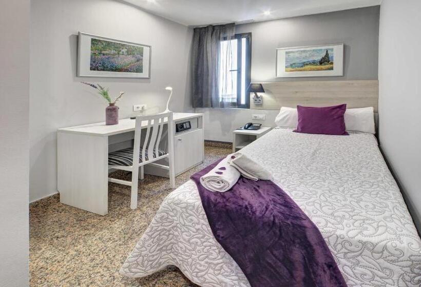 اتاق استاندارد یک نفره, Nuevo Triunfo