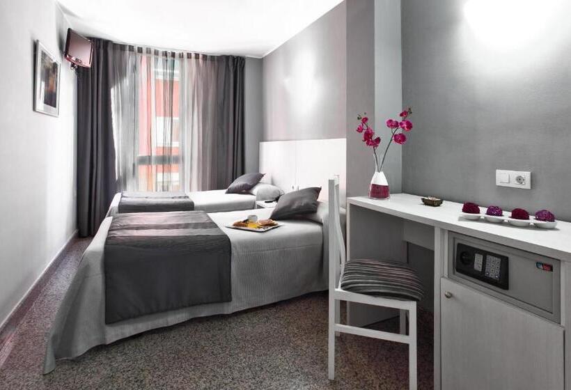 اتاق استاندارد, Nuevo Triunfo