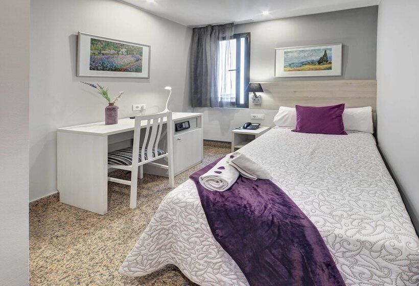 اتاق استاندارد یک نفره, Nuevo Triunfo