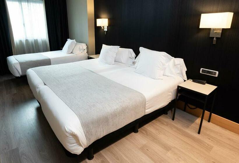 اتاق استاندارد سه نفره, Plaza