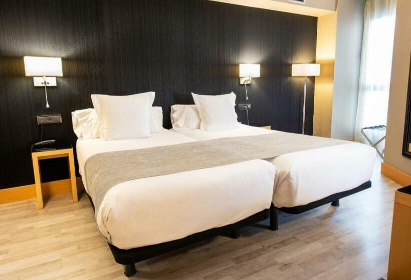 اتاق استاندارد, Plaza