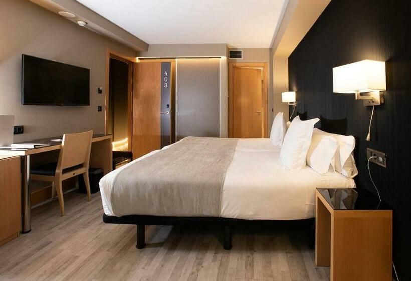 اتاق استاندارد, Plaza