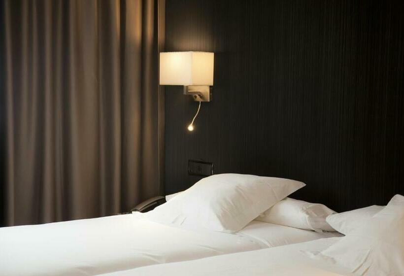 اتاق استاندارد, Plaza