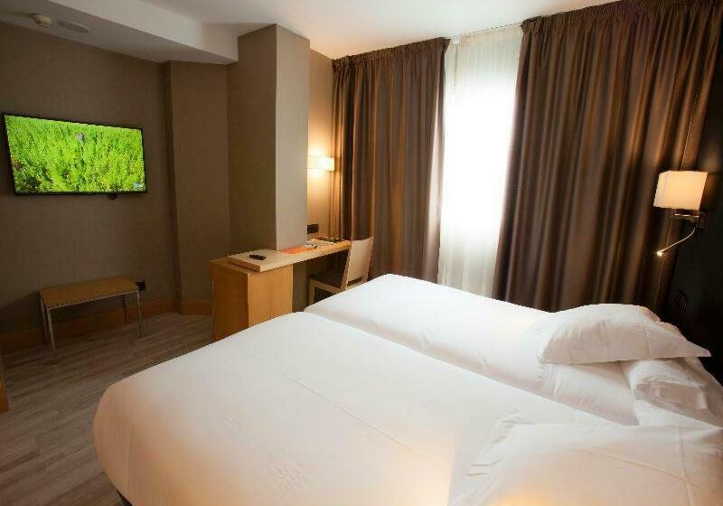 اتاق استاندارد, Plaza