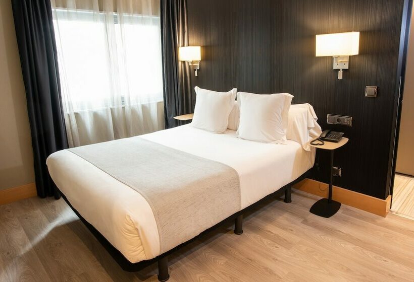 اتاق استاندارد, Plaza