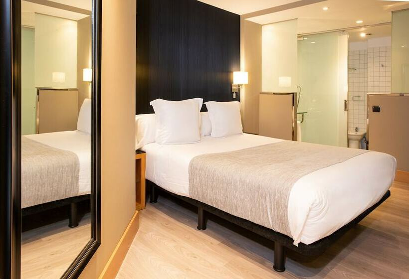 اتاق استاندارد, Plaza