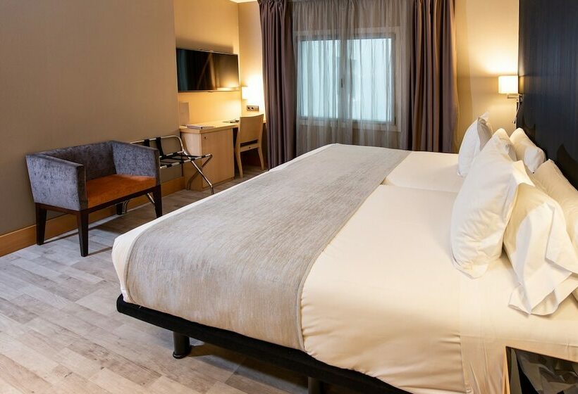 اتاق استاندارد, Plaza