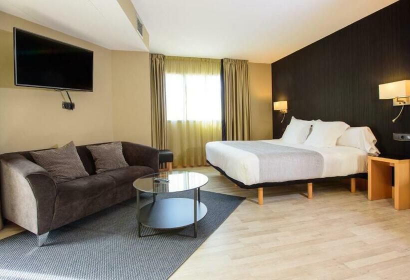 سوییت جونیور, Plaza