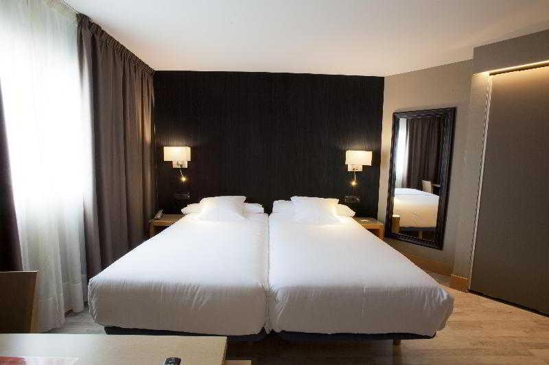 اتاق استاندارد, Plaza