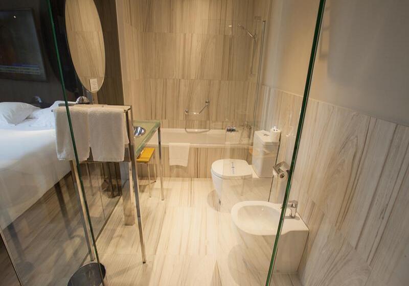 اتاق استاندارد, Plaza