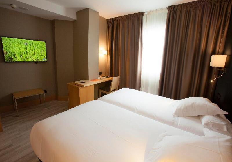 اتاق استاندارد, Plaza