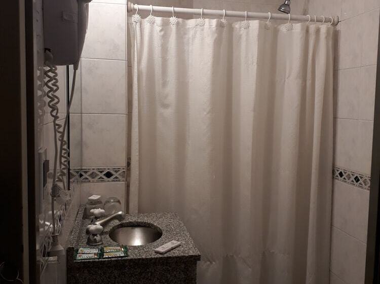 اتاق استاندارد سه نفره, Plaza Roma