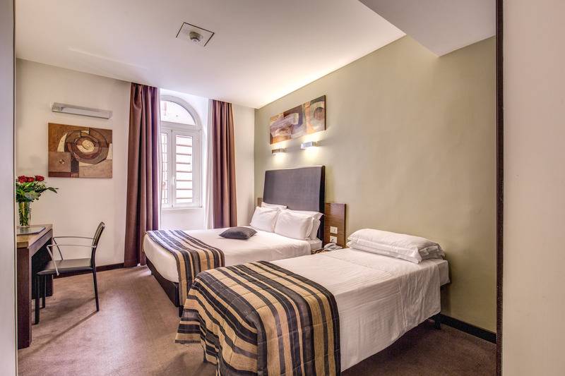 Номер Стандарт Трехместный, Rinascimento   Gruppo Trevi Hotels