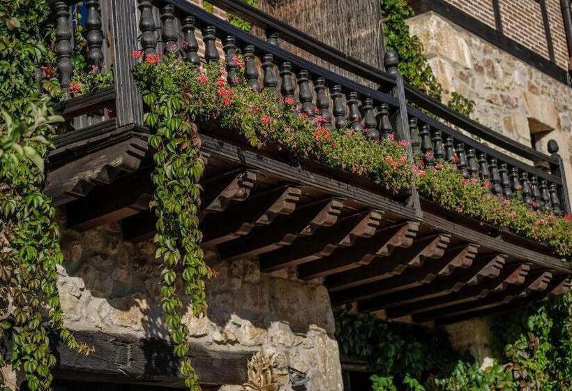 Номер Стандарт, Posada Real De Carreteros