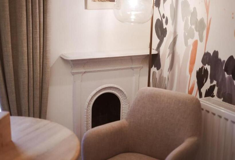 חדר סופריור, Royal Oak