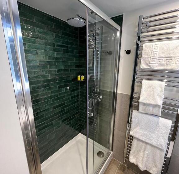 חדר סטנדרט לארבעה, Royal Oak