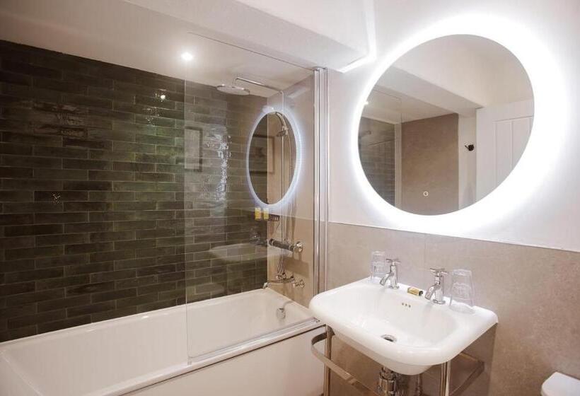 סוויטה משפחתית, Royal Oak