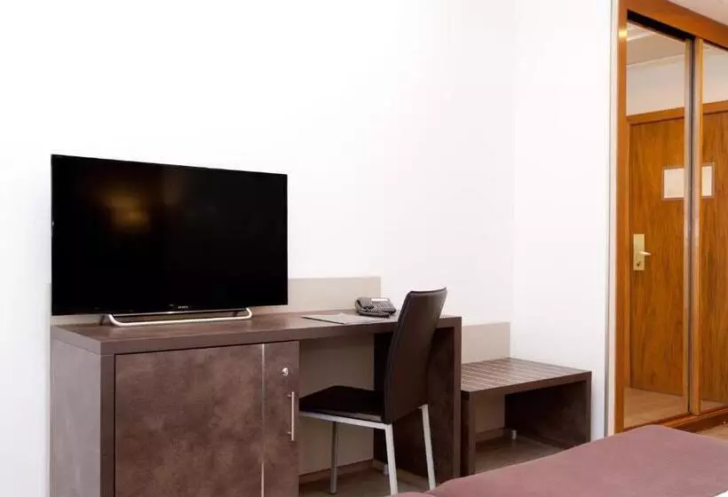 اتاق استاندارد یک نفره, Villamadrid