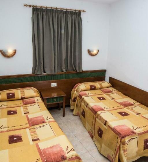 דירת חדר, Las Faluas