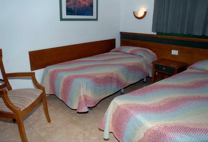 דירת חדר, Las Faluas