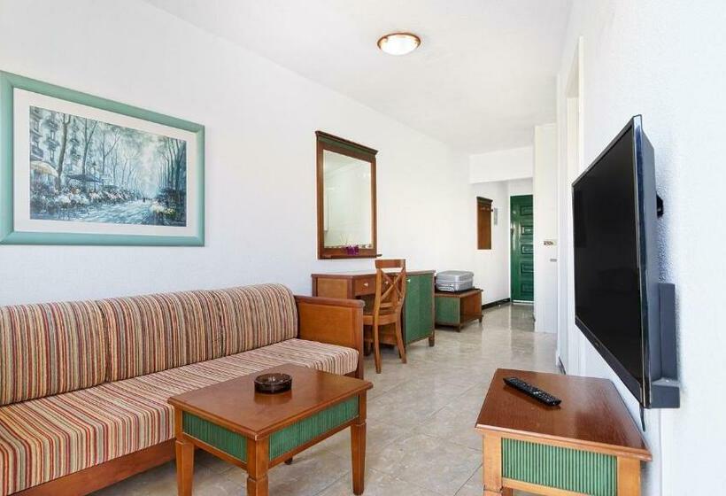 דירת חדר, Las Faluas