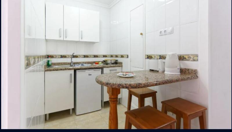 דירת חדר, Las Faluas