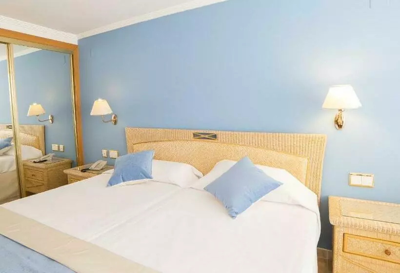 اتاق خانوادگی, Palas Pineda Hotel & Apartamentos