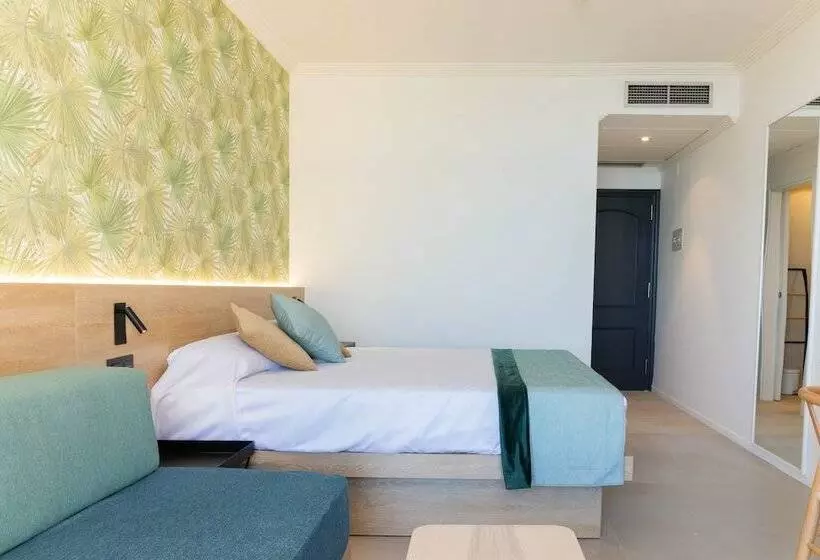 اتاق خانوادگی, Palas Pineda Hotel & Apartamentos