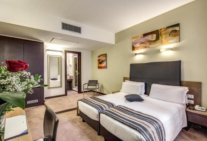 Номер Стандарт Трехместный, Rinascimento   Gruppo Trevi Hotels