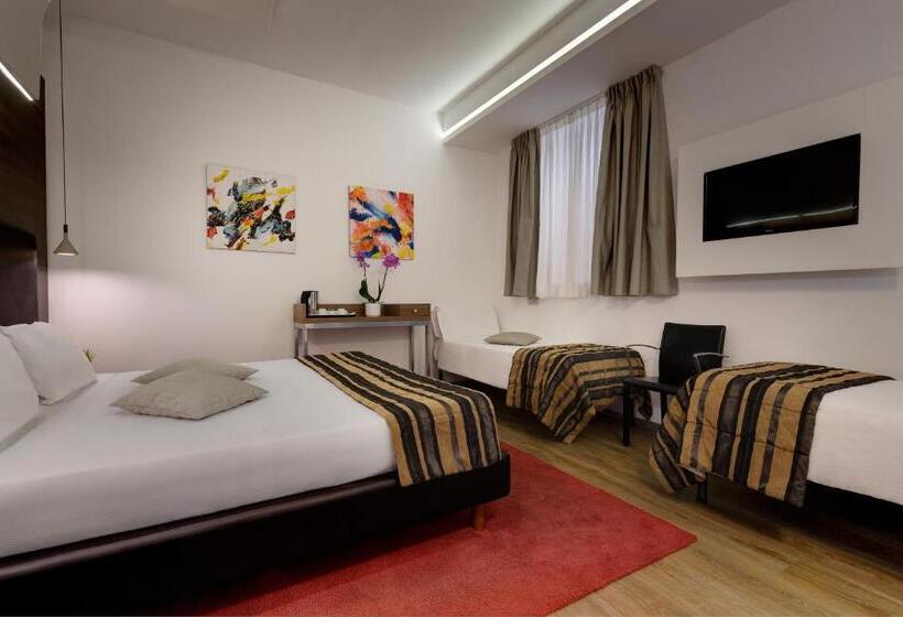 חדר סטנדרט לארבעה, Rinascimento   Gruppo Trevi Hotels