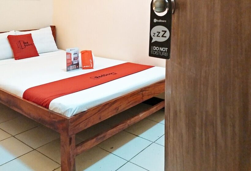 اتاق استاندارد, Reddoorz Near Baclay Drive Super Metro