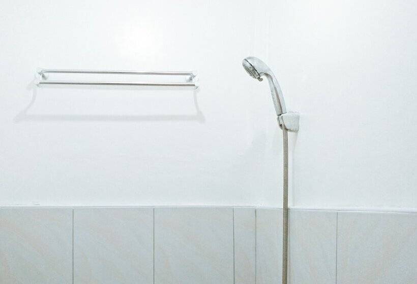 اتاق استاندارد سه نفره, Reddoorz Near Baclay Drive Super Metro