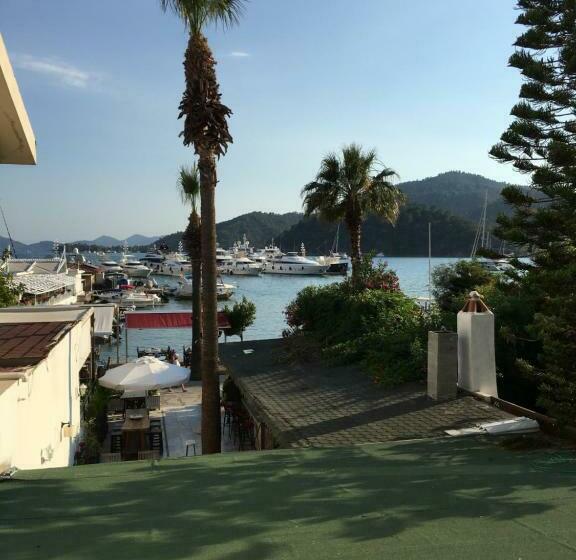 海景标准间带阳台, Göcekinn