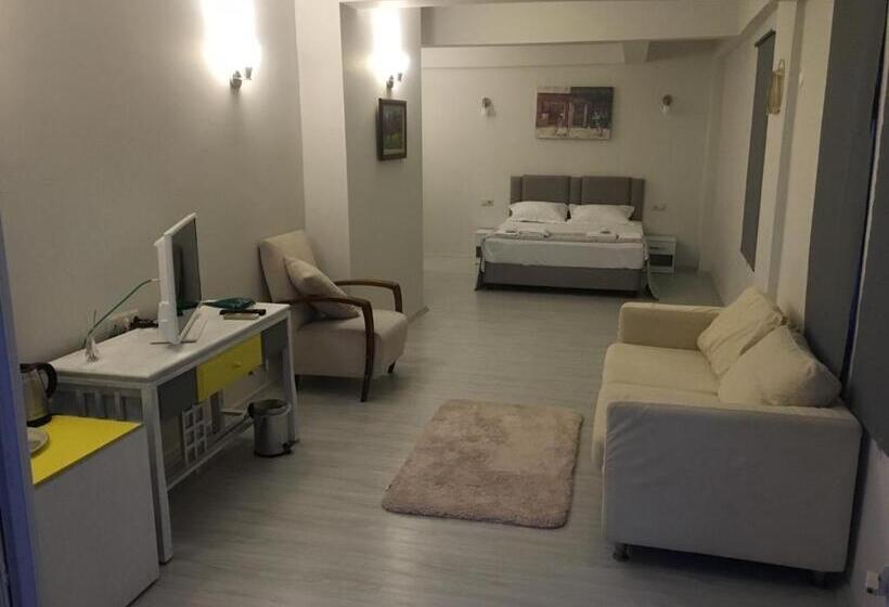 海景标准间带阳台, Göcekinn