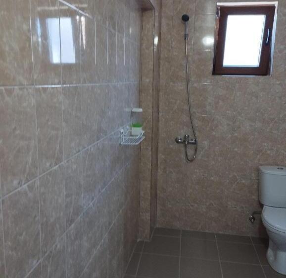 اتاق خانوادگی, Alfa Guest House Free Parking