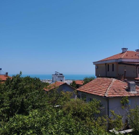 اتاق خانوادگی, Alfa Guest House Free Parking