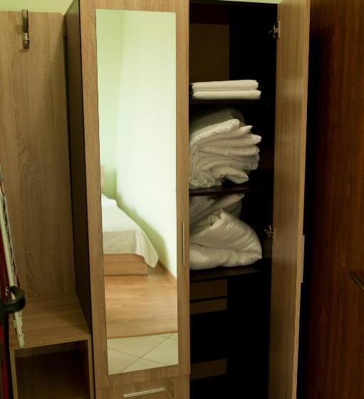 اتاق استاندارد یک تخته با بالکن, Alfa Guest House Free Parking