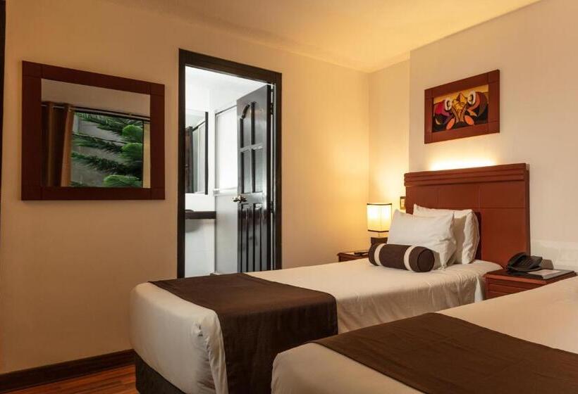 标准间, Ferre Boulevard Machu Picchu