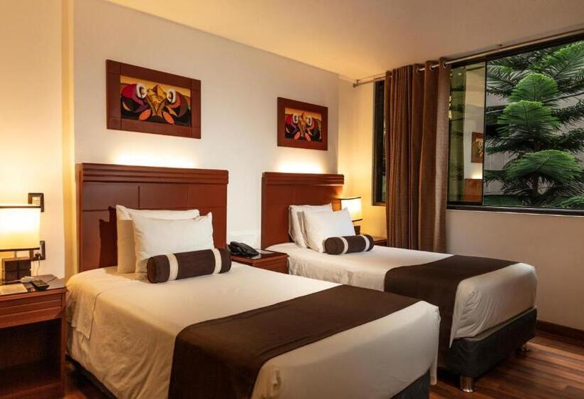 标准间, Ferre Boulevard Machu Picchu