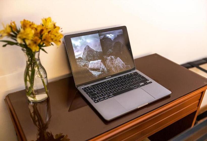 标准间, Ferre Boulevard Machu Picchu