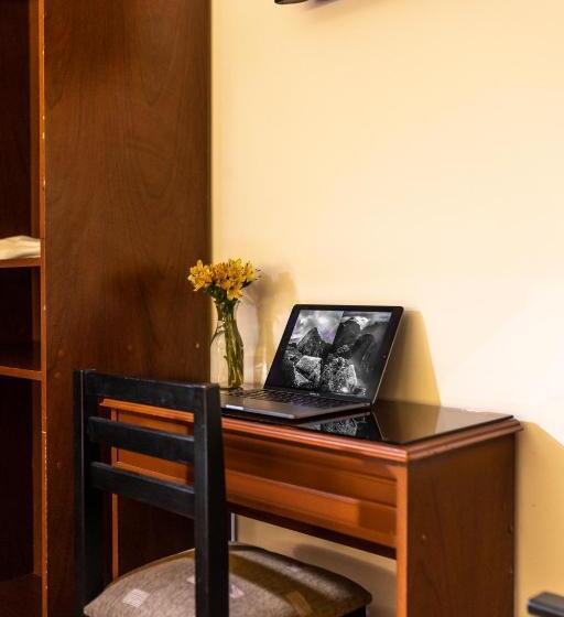 标准间, Ferre Boulevard Machu Picchu