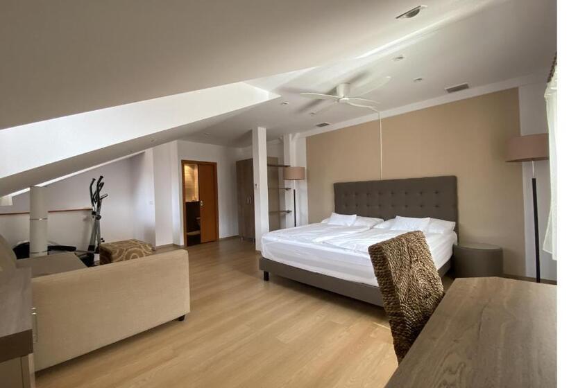 Люкс, Magistr Vsetín