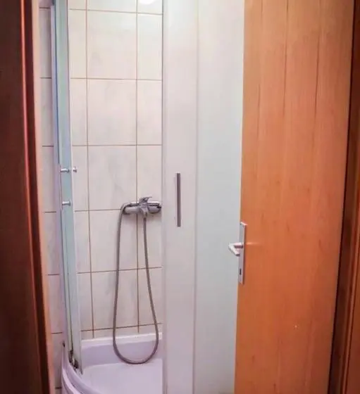 اتاق استاندارد, Motel Gas Petrol