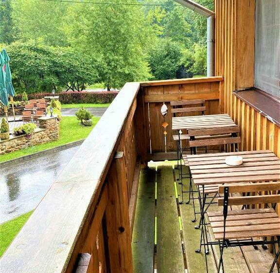 منزل غرفة نوم واحدة, Jiřičná