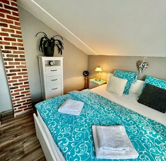 منزل غرفة نوم واحدة, Jiřičná