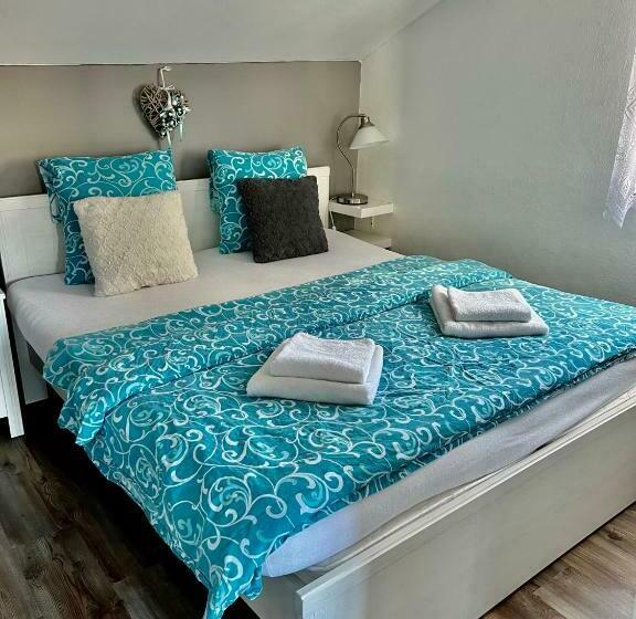 منزل غرفة نوم واحدة, Jiřičná