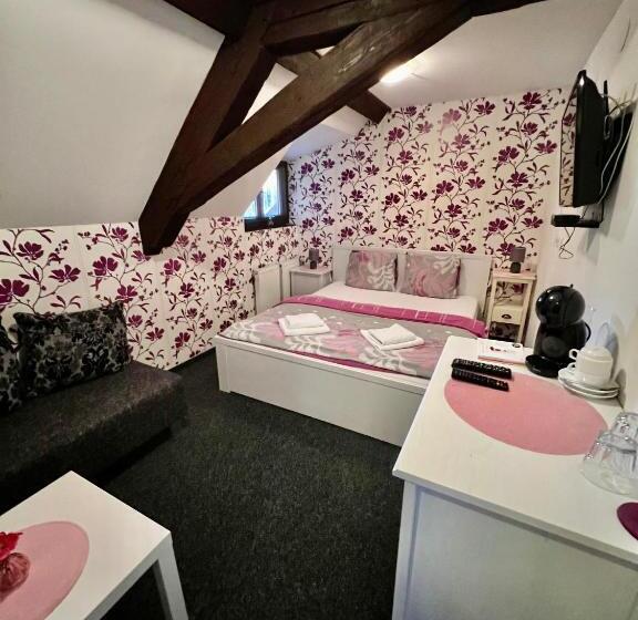 غرفة قياسية, Jiřičná