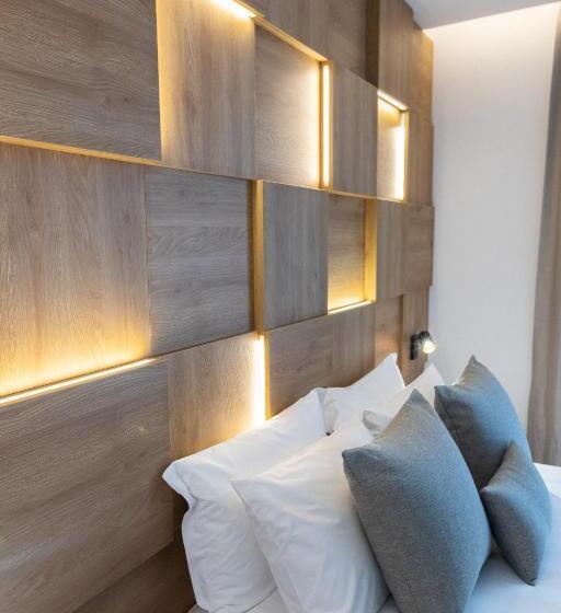 اتاق استاندارد, Old Port