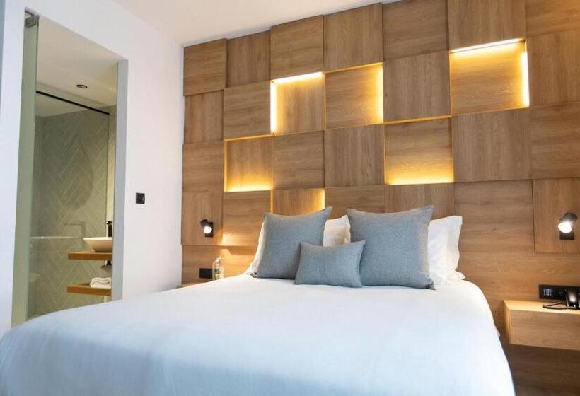 اتاق استاندارد با بالکن, Old Port