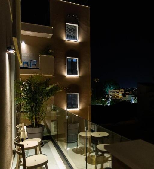 اتاق سوپریور با چشم‌انداز شهر, Old Port